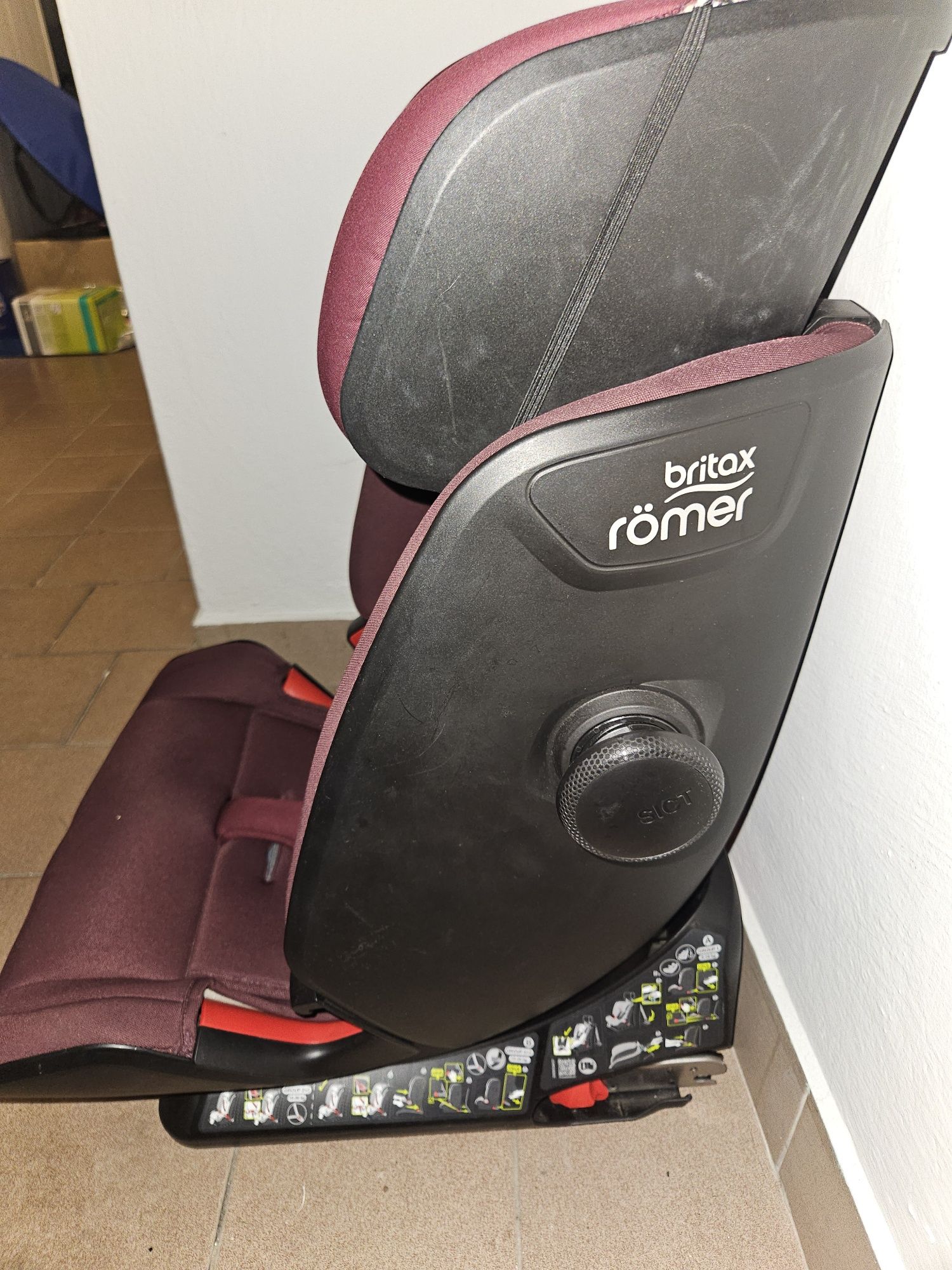 Sprzedam fotelik britax roomer