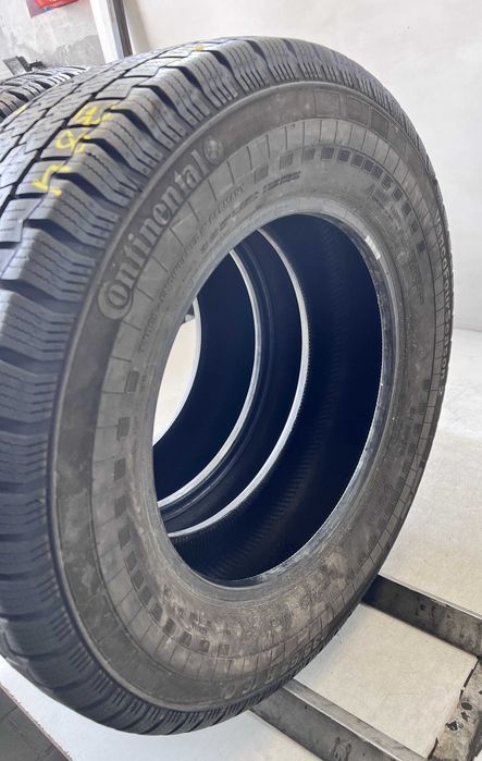 2x 235/65R16C Continental VancoFourSeason 2 115/113R OL384