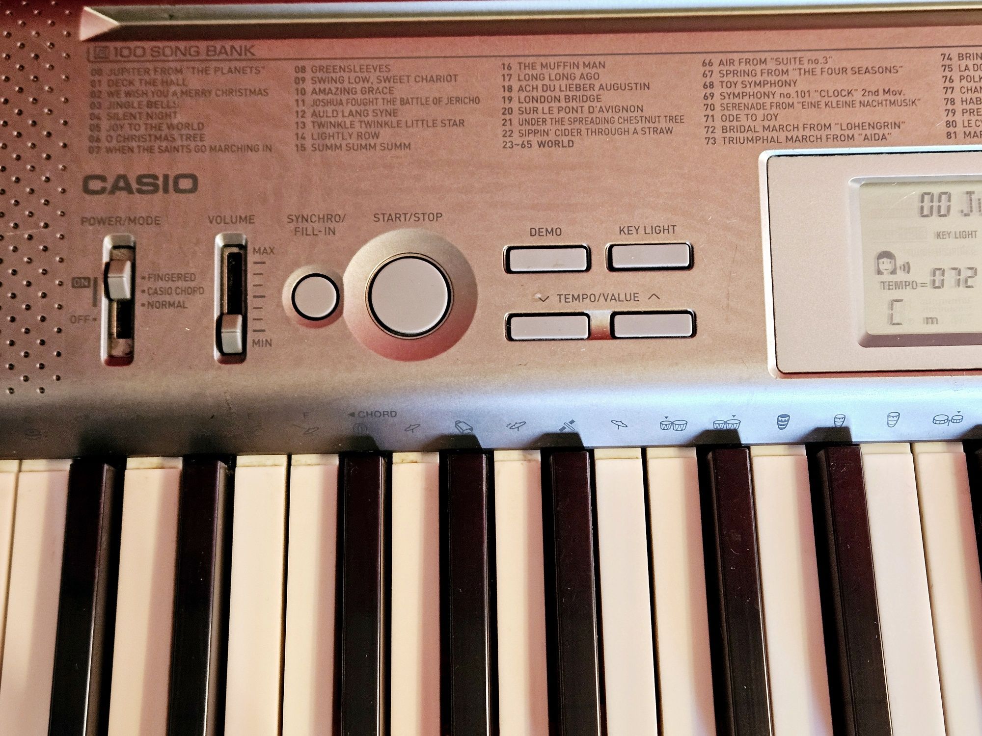 Keyboard Casio z podświetlanymi klawiszami