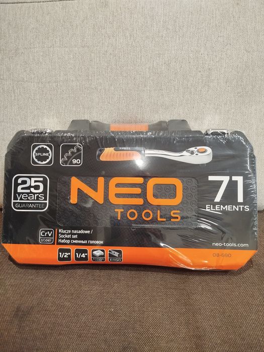 NEO TOOLS 08-690 zestaw kluczy nasadowych