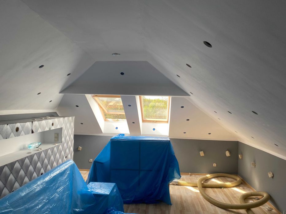 Ocieplanie domu poddasza wełna celulozowa naprawa izolacji Piana PUR