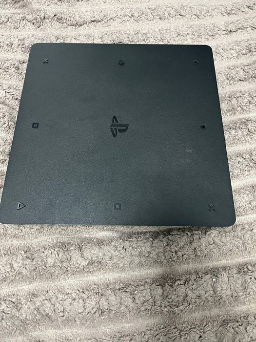 Ps4 slim 1tb,2 джойстики+ акаунт з багатьма іграми.