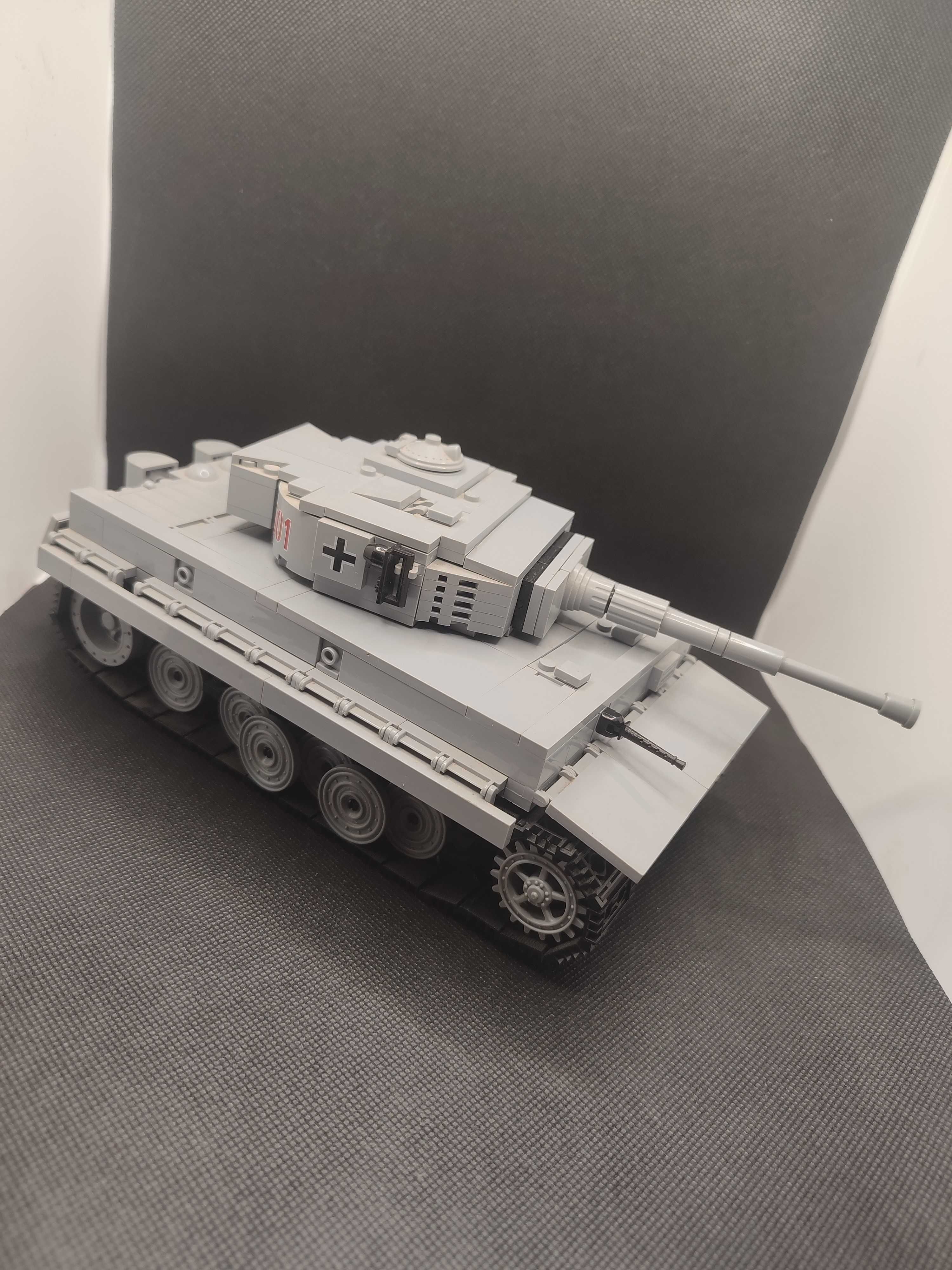 Zestaw czołg Cobi 2462  PzKpfw VI Tiger ausf E