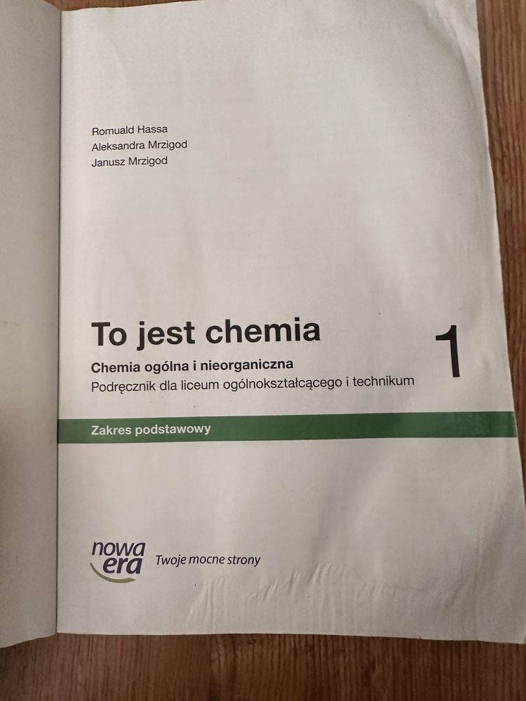 To jest chemia 1 , ogólna i nieograniczona. Liceum i technikum