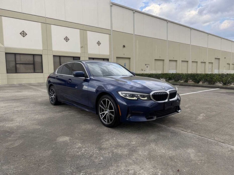 BMW 3 Series 330i      2020