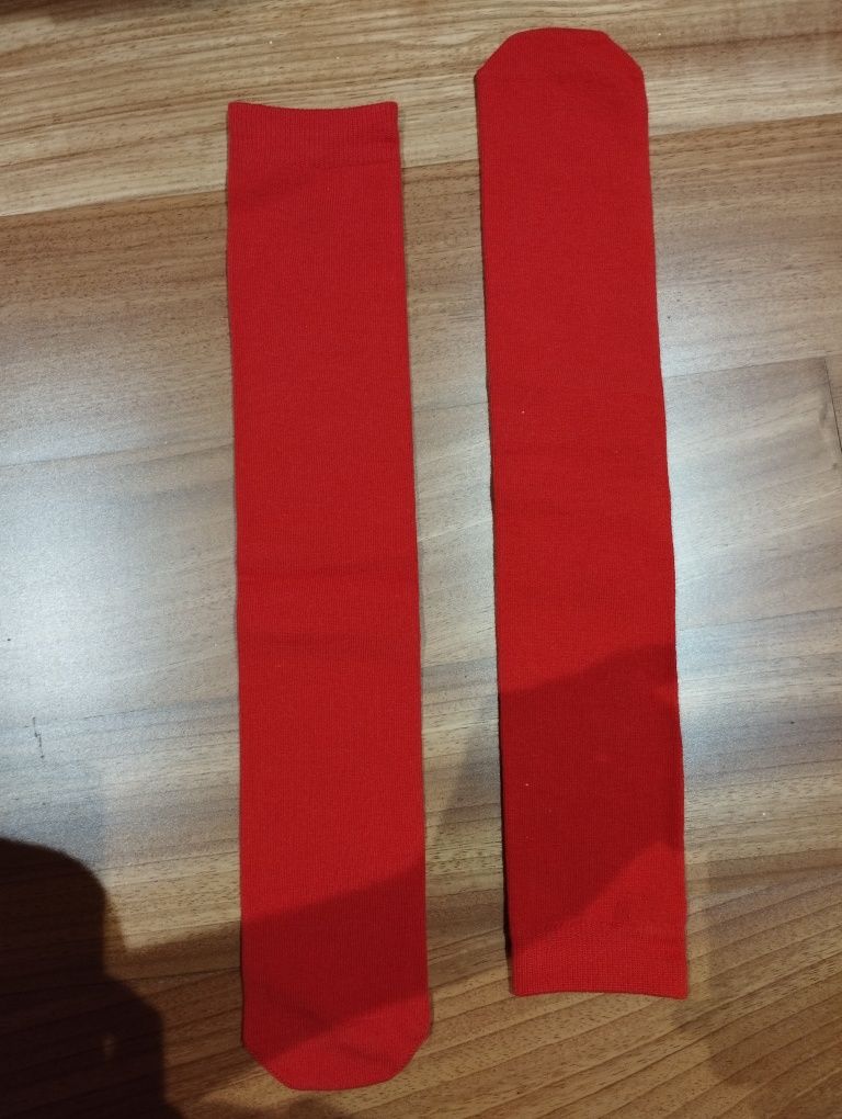 Meias de futebol oficiais do Benfica, novas e nunca usadas.