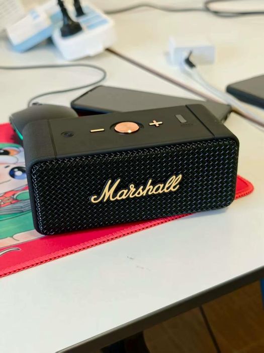 Marshall Emberton Нова портативна Bluetooth колонка 20h
Marshall Ember