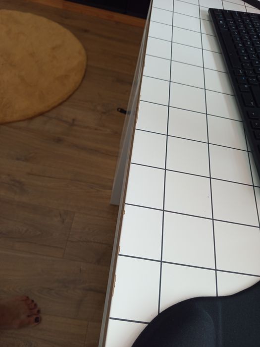 Sprzedam biurko Micke Ikea