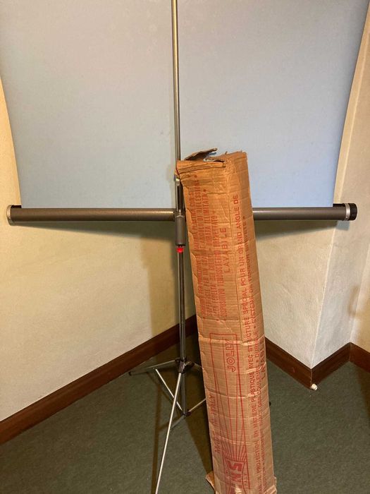 Portable Projection Screen – Adjustable Tripod – F.I.N.S Milano Olympic64284536576899123