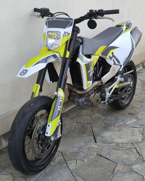 Husqvarna 701  (2023) SUPER MOTO (KTM690,GAS GAS700)