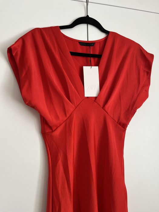 Плаття атласне червоне Zara xs