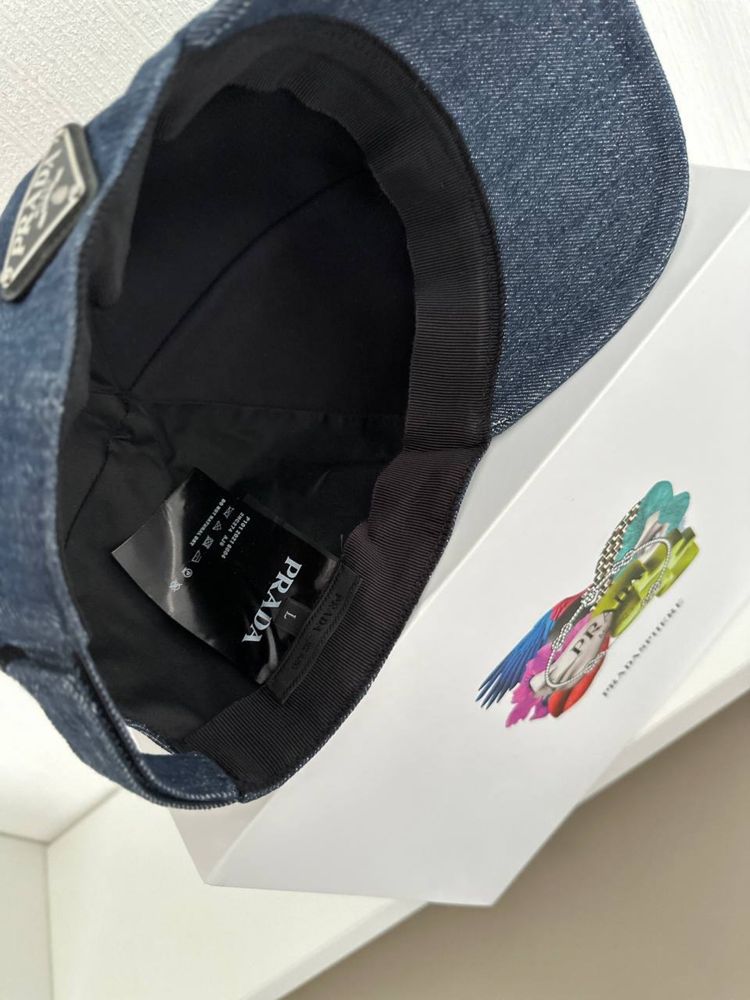 Бейсболка Prada оригінал