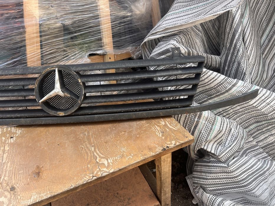 Решетка радиатора Mercedes Benz Vito 638 мерседес вито 638