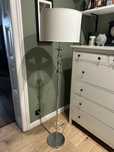 Lampa stojaca podlogowa elegancka