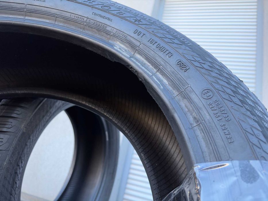 2szt całoroczne 225/55R17C Continental 8,8mm 100% bieżnika 2024r 4S294