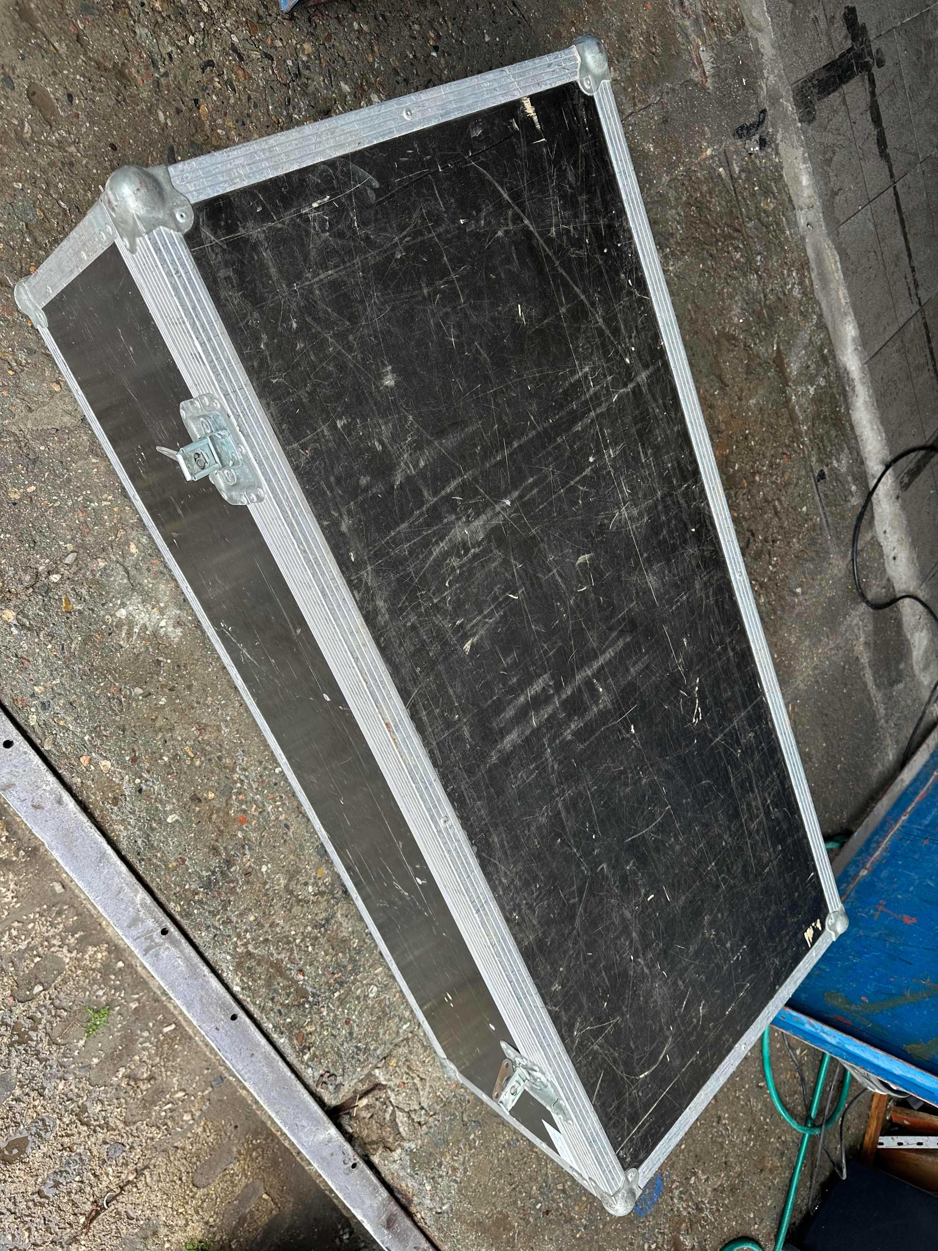 8x Eurolite LEDPAR 64 + kejs