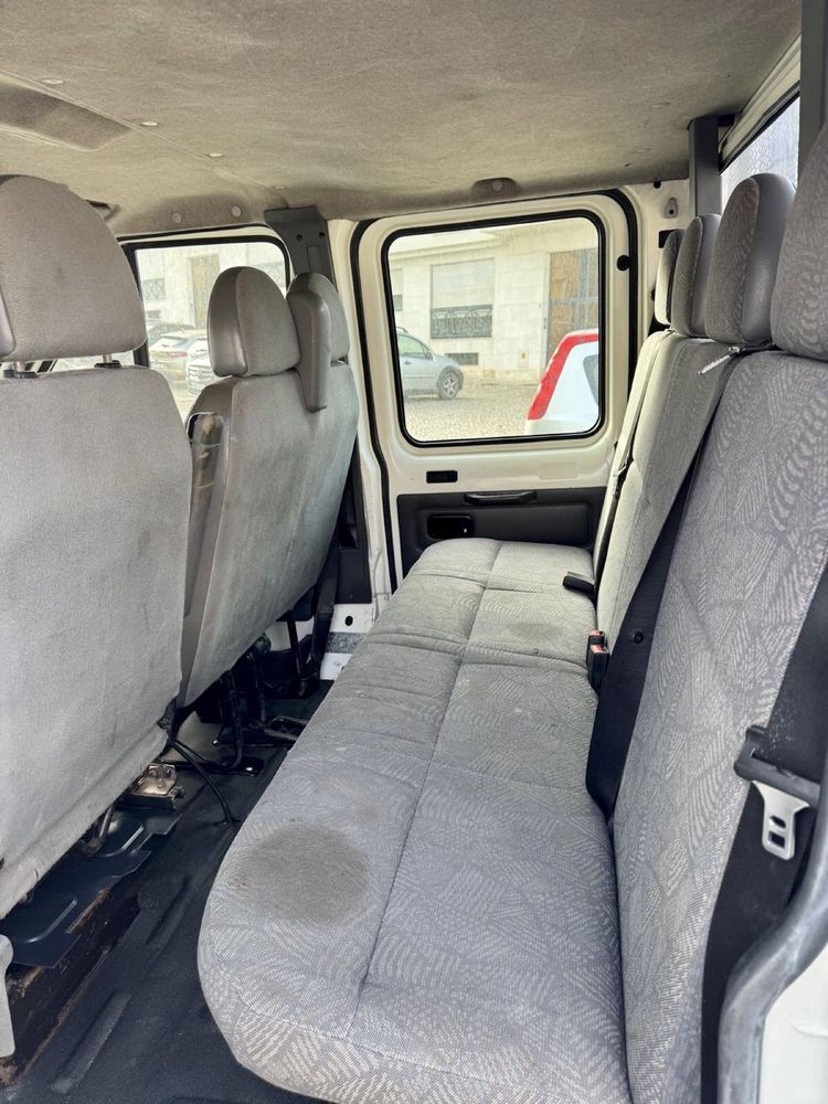 Ford Transit 115 T350 05 – Fiável e pronta a trabalhar