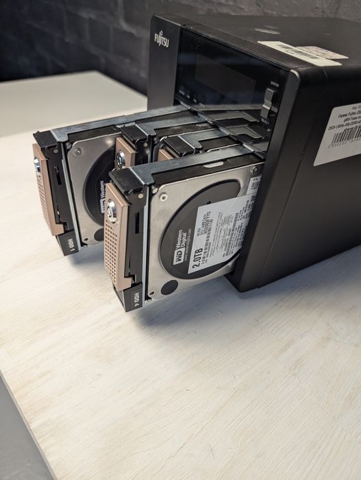 Fujitsu CELVIN NAS Server q800:Надійне сховище даних для вашого бізнес