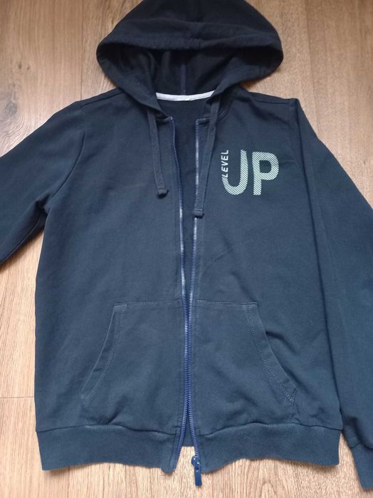 Продам кофточку на зріст146