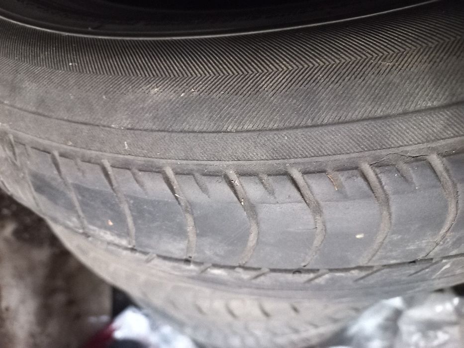 Продам резину шини
