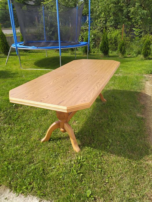 Stół drewniany...