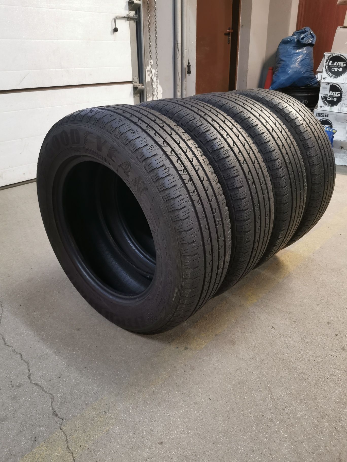 Komplet opon 225/65R17 Goodyear EFFICIENT GRIP SUV 4X4