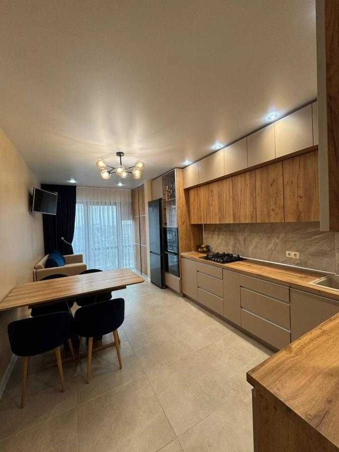 Продаю 2 кім. квартиру на березі Міського ОЗЕРА, ЖК "HidroPark DeLuxe"