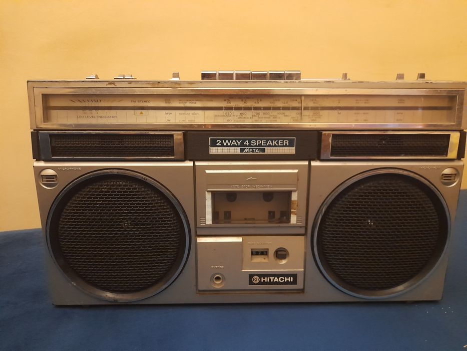 Boombox HITACHI lata 80, sprawny, na części