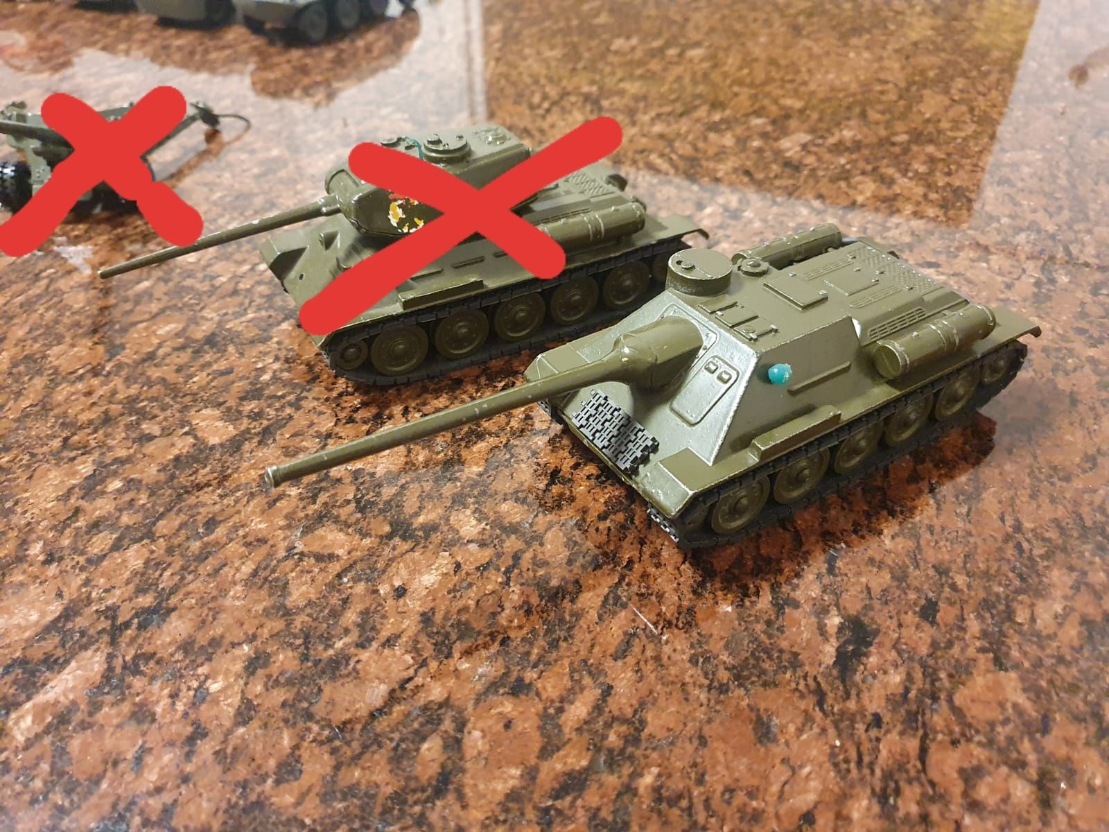 1:43 Model Czołgi metalowy niszczyciel SU 122 oraz woz opancerzony