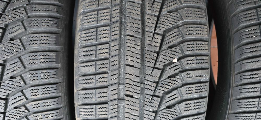 Opony zimowe Hankook 235/40/19