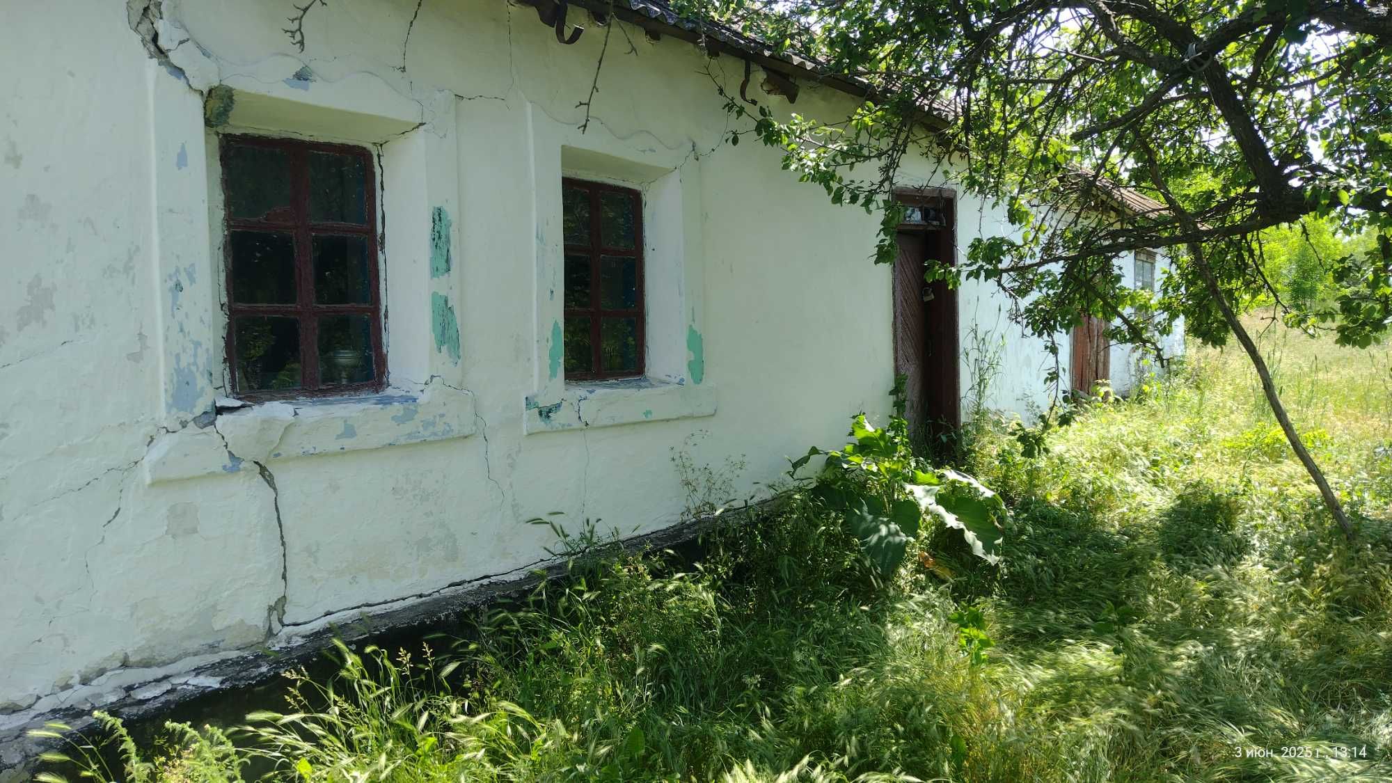 Продам земельну ділянку з житловим будинком, потребує рем.с. Соколівка