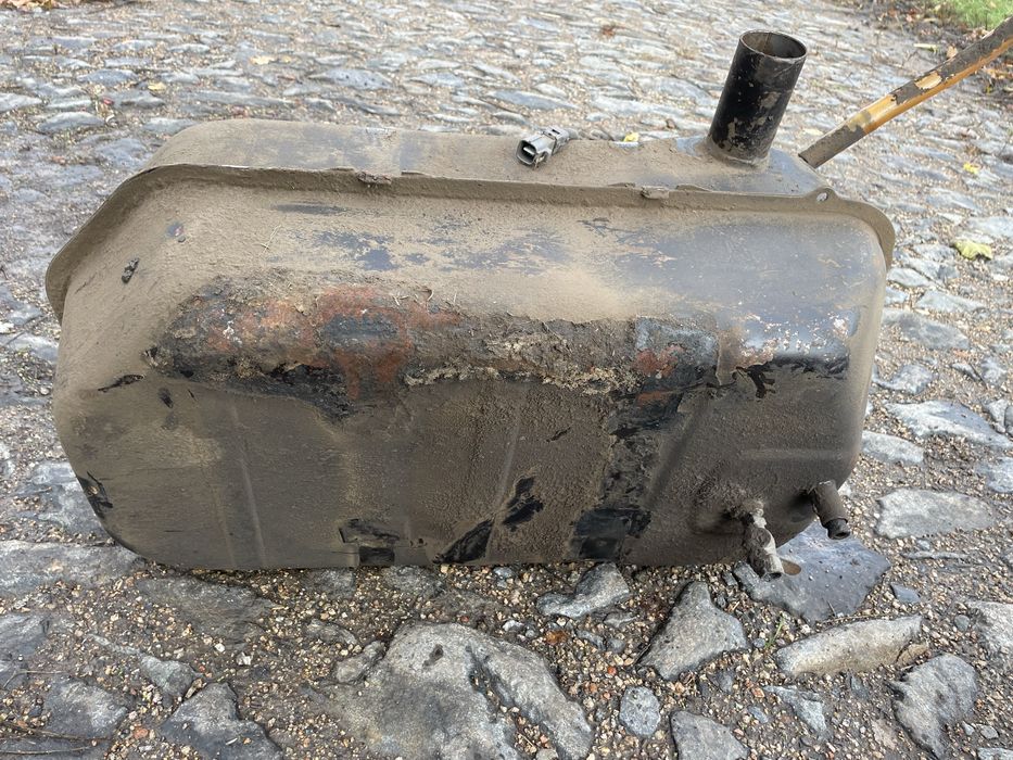 Паливні баки трактора МТЗ 80 82