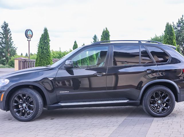 В продажі BMW X5 2013 року