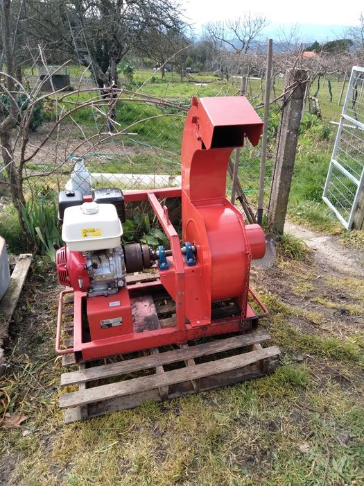 Aspirador de folhas industrial