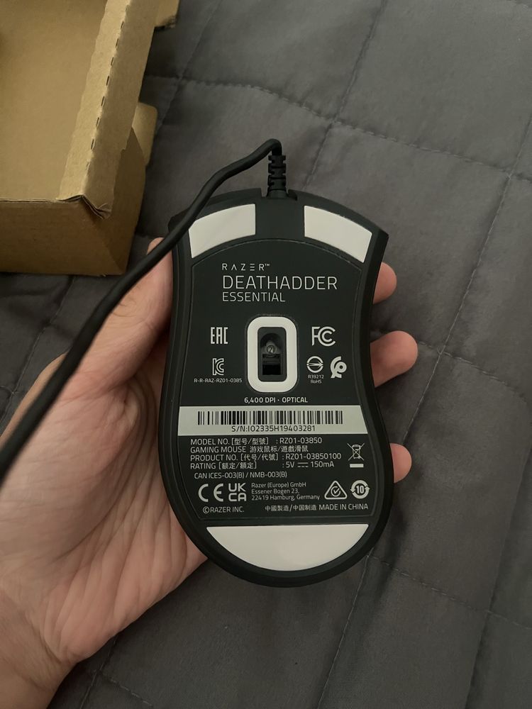 мишка razer DeathAdder Essential
