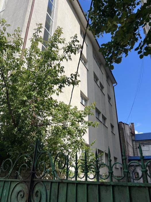 Продаж комерційної будівлі у самому центрі міста !