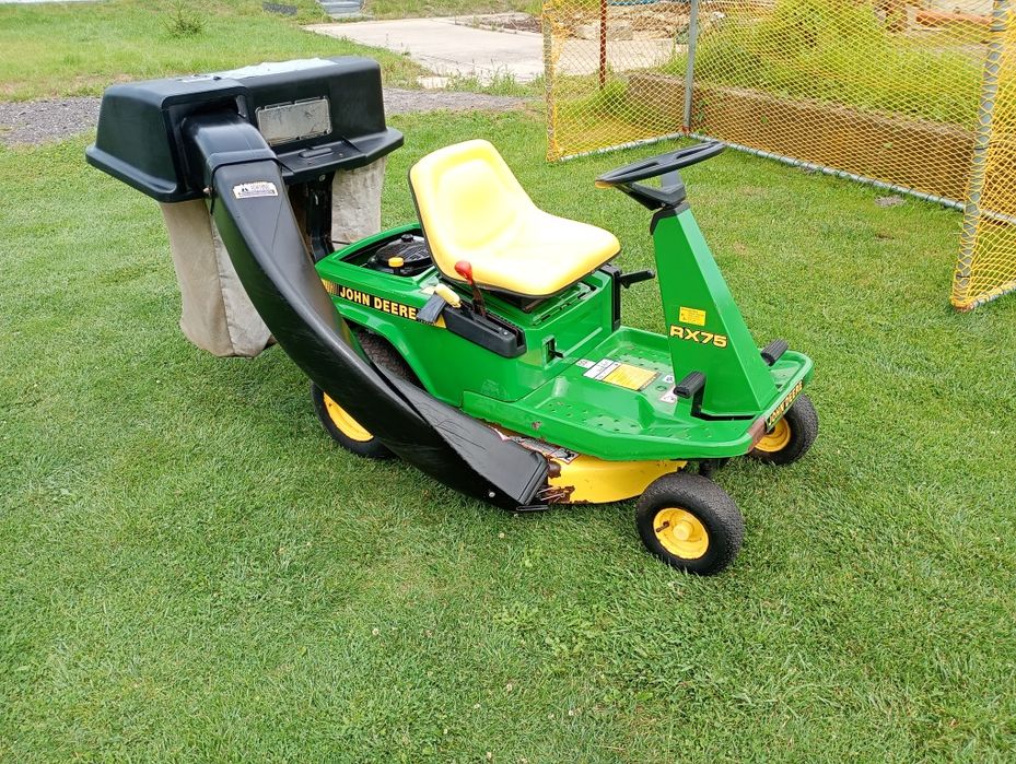 Kosiarka traktorek John Deere wyrzut boczny kosz silnik Kawasaki