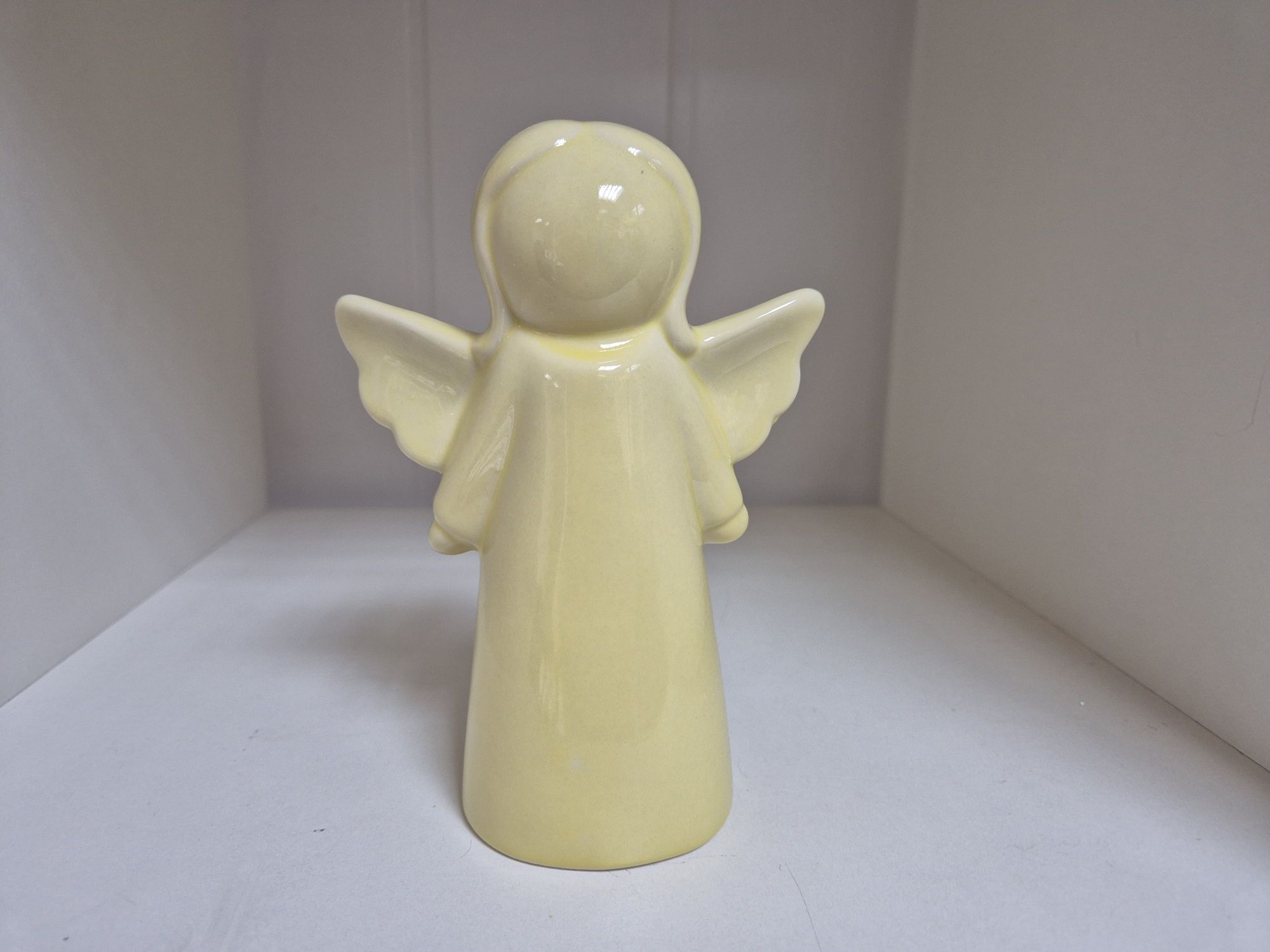 Anioł ceramiczny żółty aniołek figurka anioła