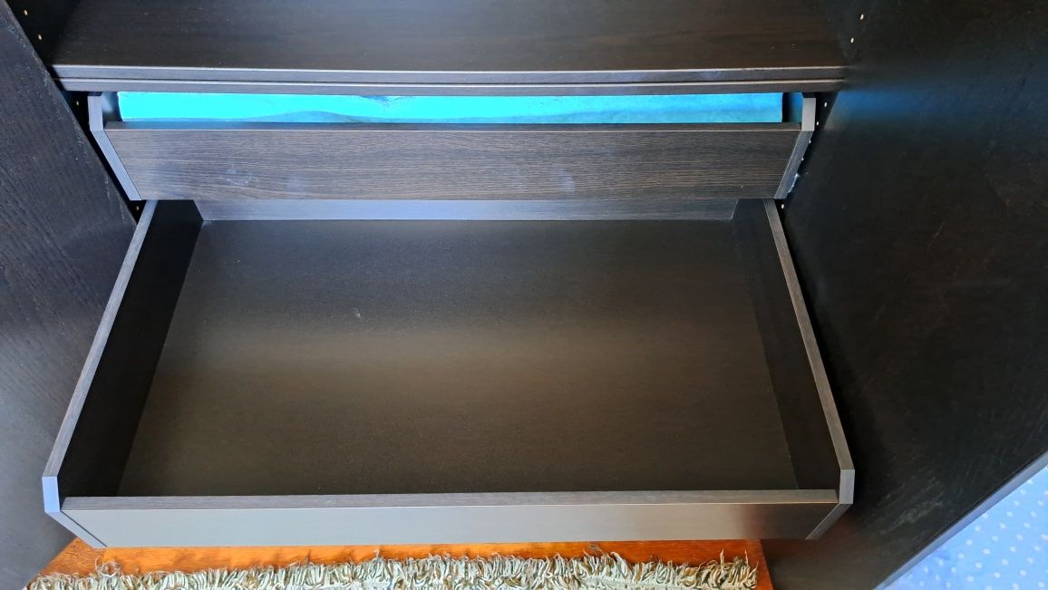 Roupeiro IKEA em preto
