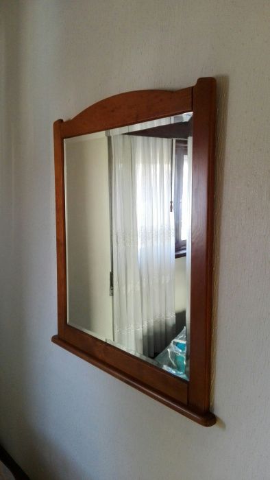 Espelho com madeira
