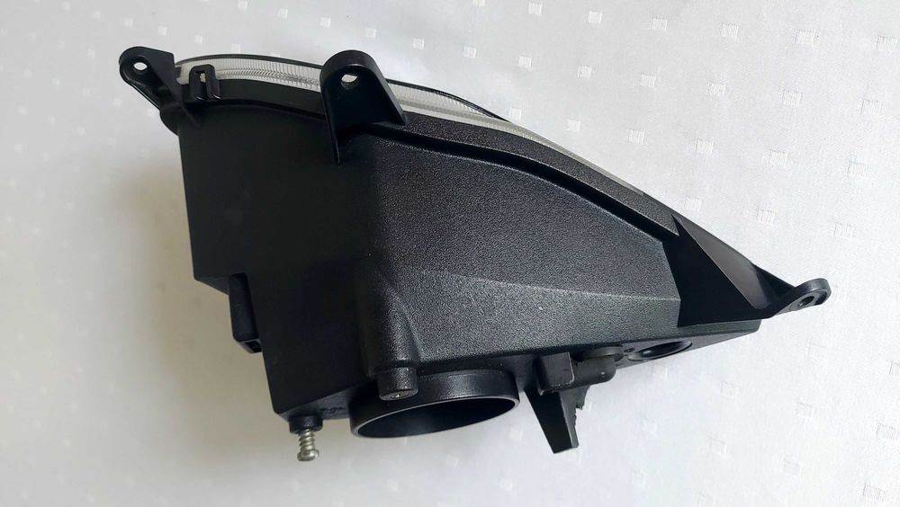 YAMAHA YZF-R 125 08-13 lampa prawa przód