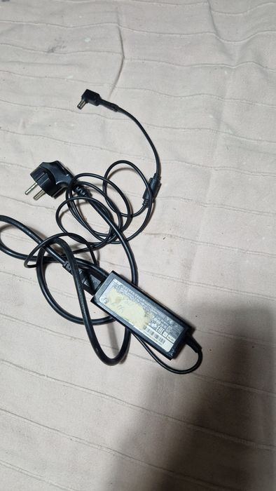 Carregador transformador computador 19v