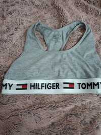 Tommy Hilfiger s