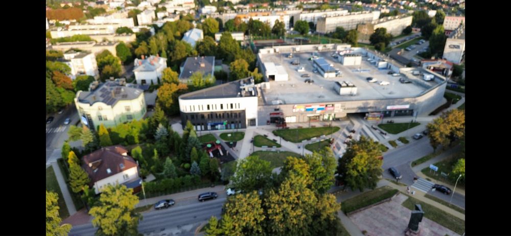 Galeria Krolewska II część biurowo uslugowa, nowy budynek