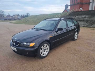 BMW ładny stan długie opłaty 2002r