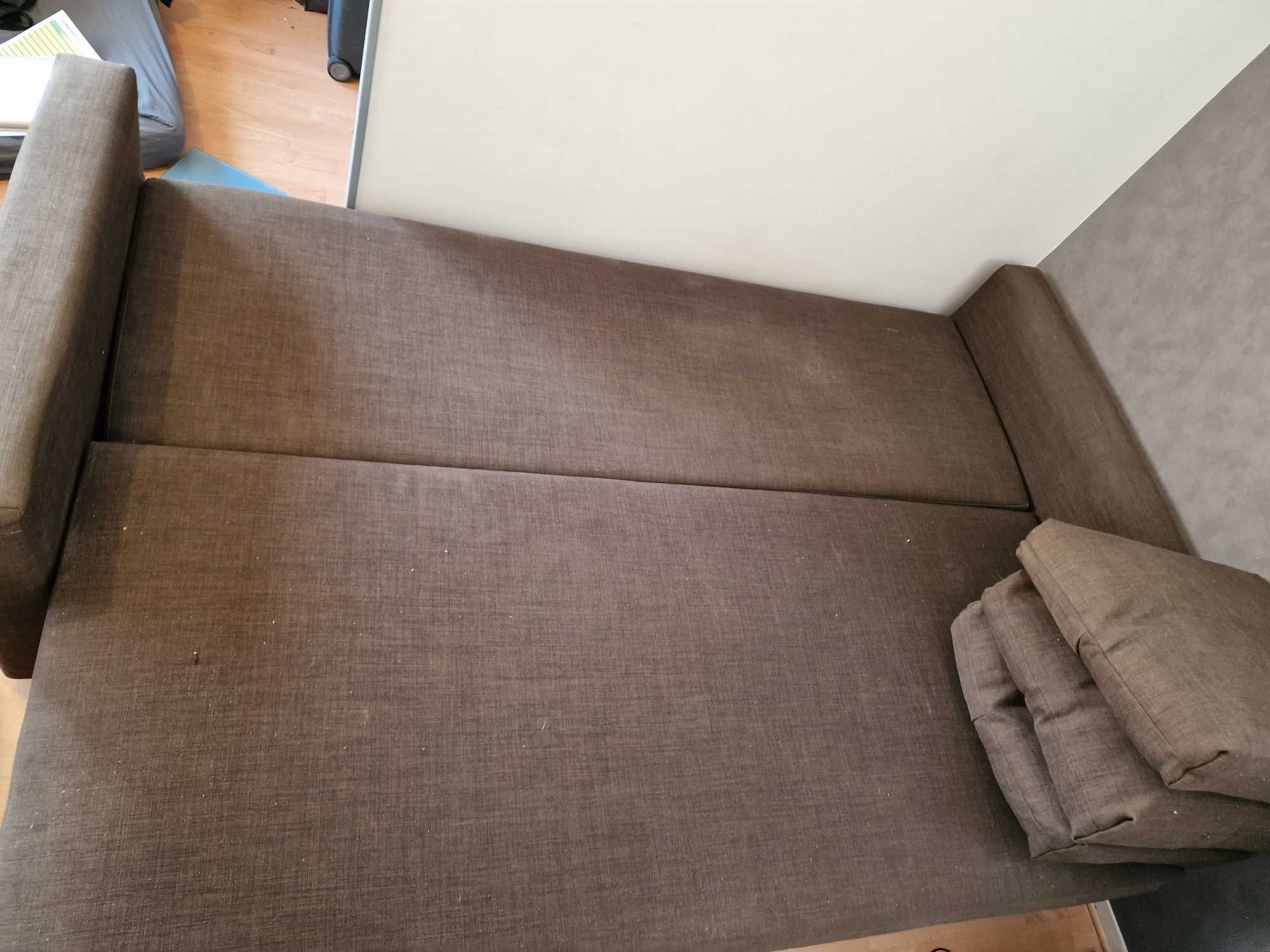 Sofa cama com arrumação