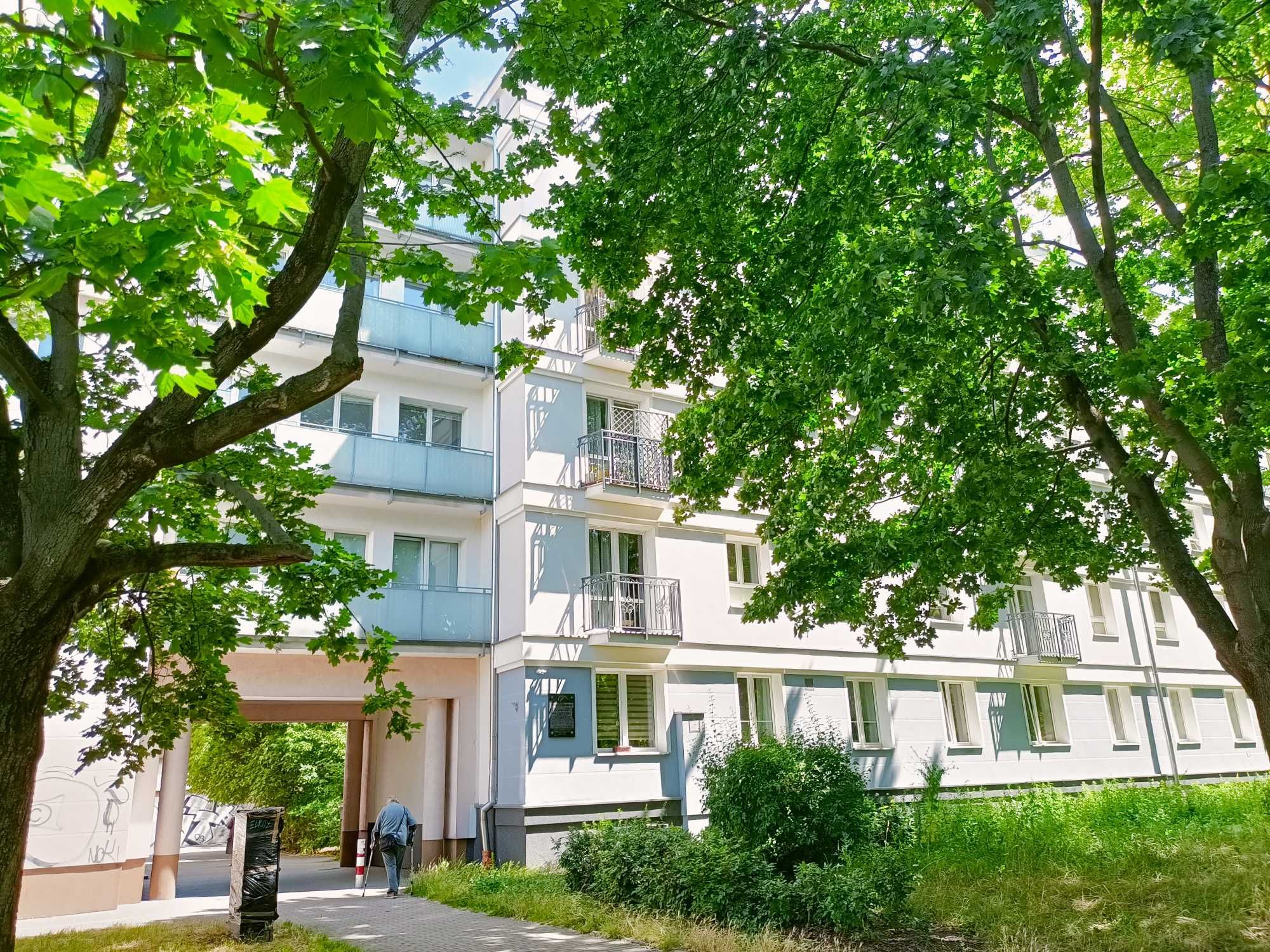 Szczęśliwice - jasna kawalerka na 4 piętrze
