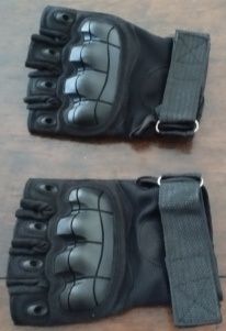 Vendo Luvas sem dedos  ( NOVAS, TAM: M ) em couro e fibra.