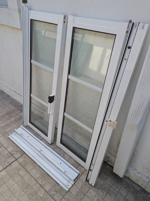 Janela em alumínio com aro