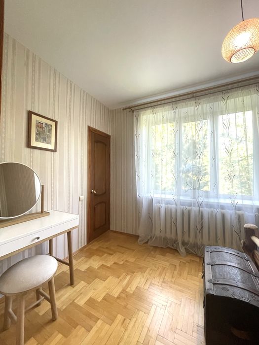 Продаж 2-к вул. Єреванська 25/1, Соломʼянська пл, Космонавтів